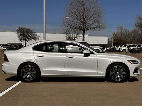 Used 2021 Volvo S60 T8 Inscription image 4