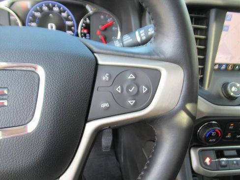 Used 2020 GMC Acadia Denali w/ Technology Package image 18