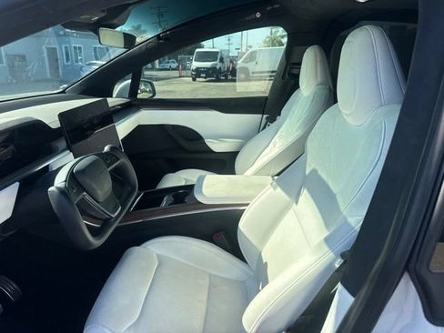 Used 2023 Tesla Model X AWD/4WD image 9