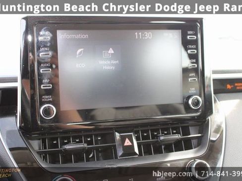 Used 2020 Toyota Corolla LE image 25