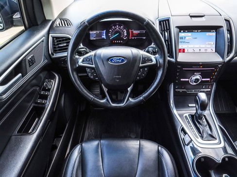 Used 2017 Ford Edge Titanium w/ Equipment Group 301A FWD image 26