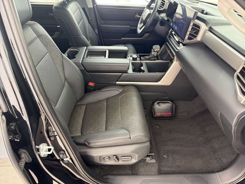 Used 2023 Toyota Tundra Limited w/ Power Package AWD/4WD image 29