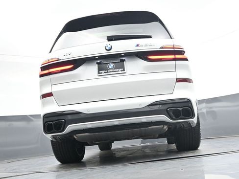 Used 2025 BMW X7 M60i AWD/4WD image 41