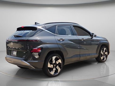 Used 2024 Hyundai Kona Limited FWD image 7