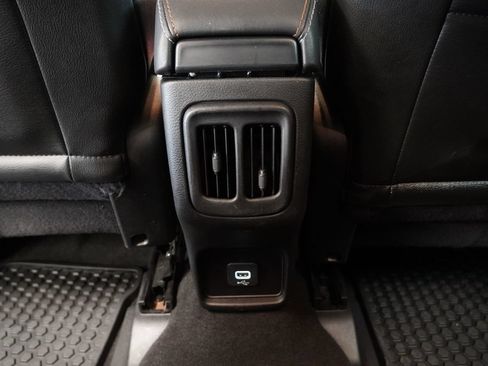 Used 2020 Jeep Compass Latitude w/ Cold Weather Group AWD/4WD image 28