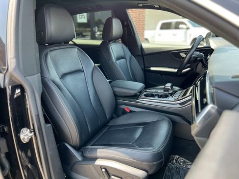 Used 2019 Audi Q8 Premium w/ Convenience Package image 22