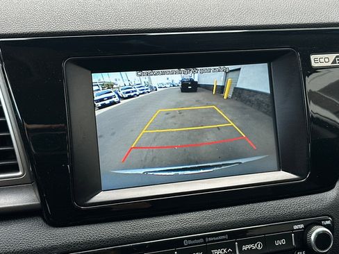 Used 2018 Kia Niro LX image 18
