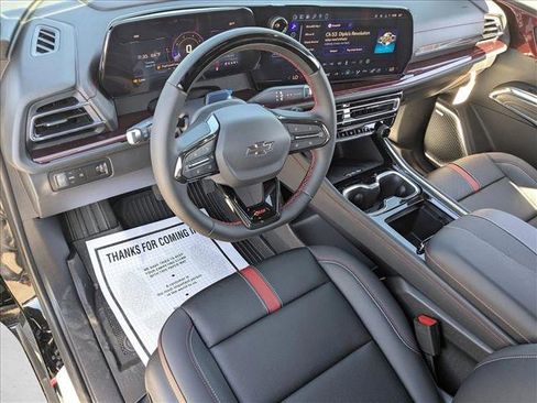 New 2026 Chevrolet Traverse RS w/ LPO, Floor Liner Package FWD image 3