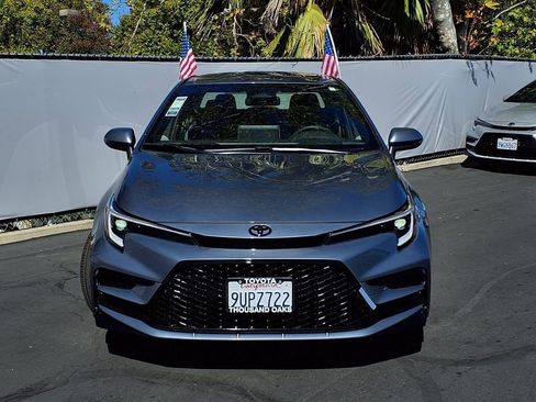 Certified 2025 Toyota Corolla SE w/ SE Premium Package image 2