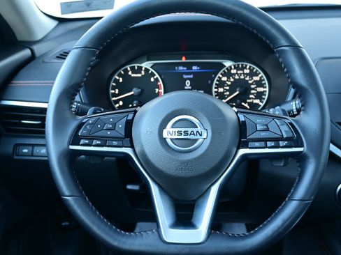 Certified 2020 Nissan Altima 2.5 SR w/ Premium Package image 14