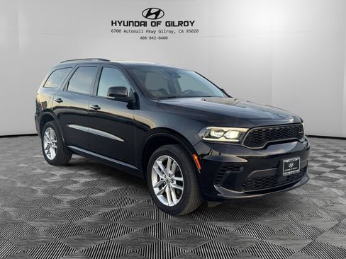Used 2024 Dodge Durango GT image 3