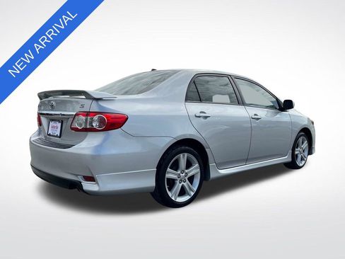 Used 2013 Toyota Corolla S w/ Premium Pkg image 3