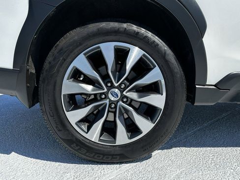 Used 2023 Subaru Outback Limited XT AWD/4WD image 40