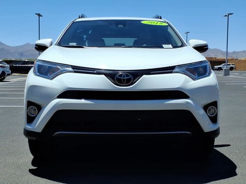 Used 2018 Toyota RAV4 XLE AWD/4WD image 2