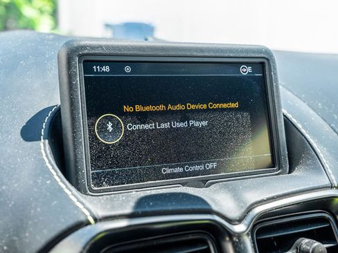 Used 2022 Aston Martin V8 Vantage Coupe image 41