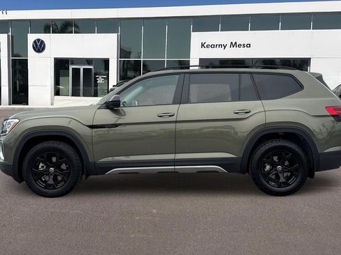 New 2025 Volkswagen Atlas Peak Edition SE image 7