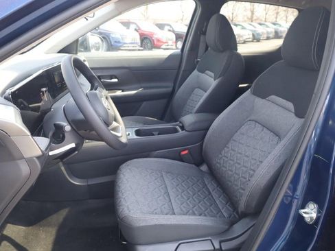 New 2026 Nissan Kicks SV w/ SV Premium Package image 16