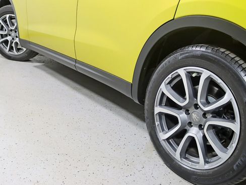 Used 2017 Maserati Levante S image 11