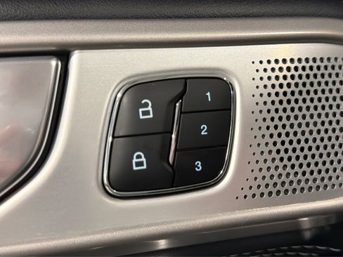 Used 2023 Ford Explorer ST w/ Equipment Group 401A AWD/4WD image 18