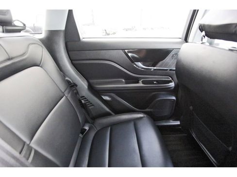 Used 2022 Lincoln Corsair FWD image 11