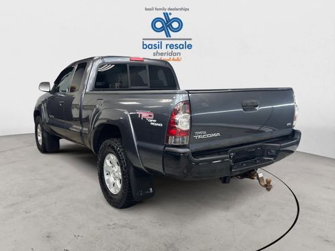 Used 2011 Toyota Tacoma 4x4 Access Cab V6 w/ TRD Off-Road Pkg image 4