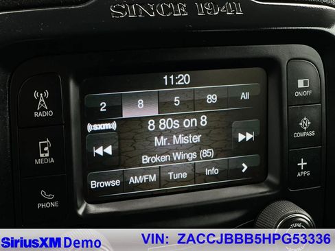 Used 2017 Jeep Renegade Latitude w/ Popular Equipment Group AWD/4WD image 31