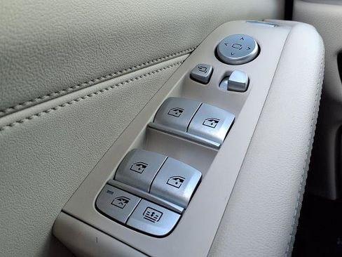 Used 2025 BMW X7 xDrive40i image 17