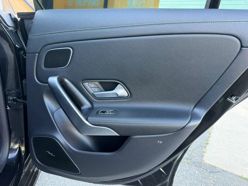 Used 2020 Mercedes-Benz CLA 250 image 18
