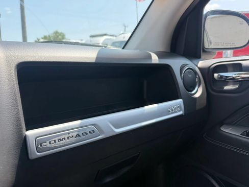Used 2016 Jeep Compass High Altitude AWD/4WD image 12
