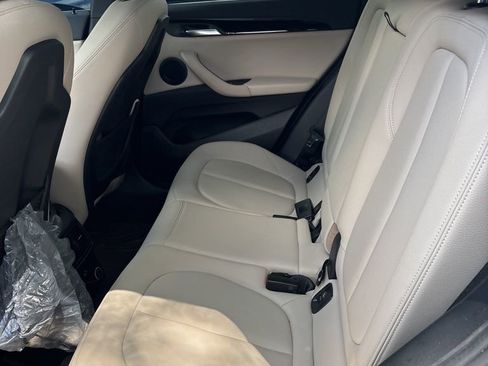 Used 2018 BMW X1 xDrive28i w/ Convenience Package AWD/4WD image 4