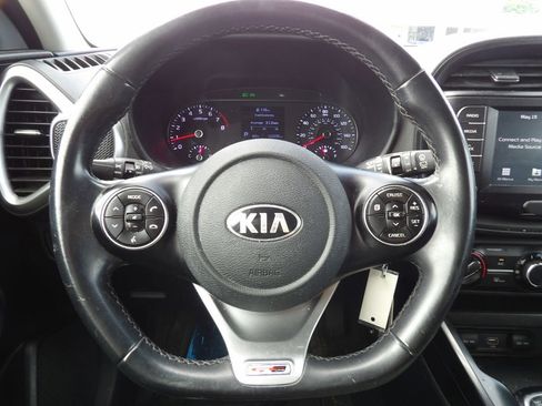 Used 2020 Kia Soul GT-Line FWD image 13