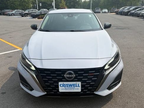Used 2023 Nissan Altima 2.5 SR FWD image 10