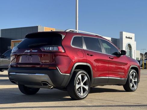 Used 2019 Jeep Cherokee Limited w/ Technology Group image 4