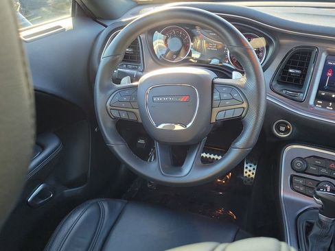 Certified 2018 Dodge Challenger R/T Scat Pack w/ Driver Convenience Group image 14