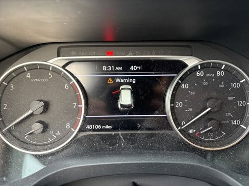 Used 2021 Nissan Rogue SV w/ Premium Package image 11