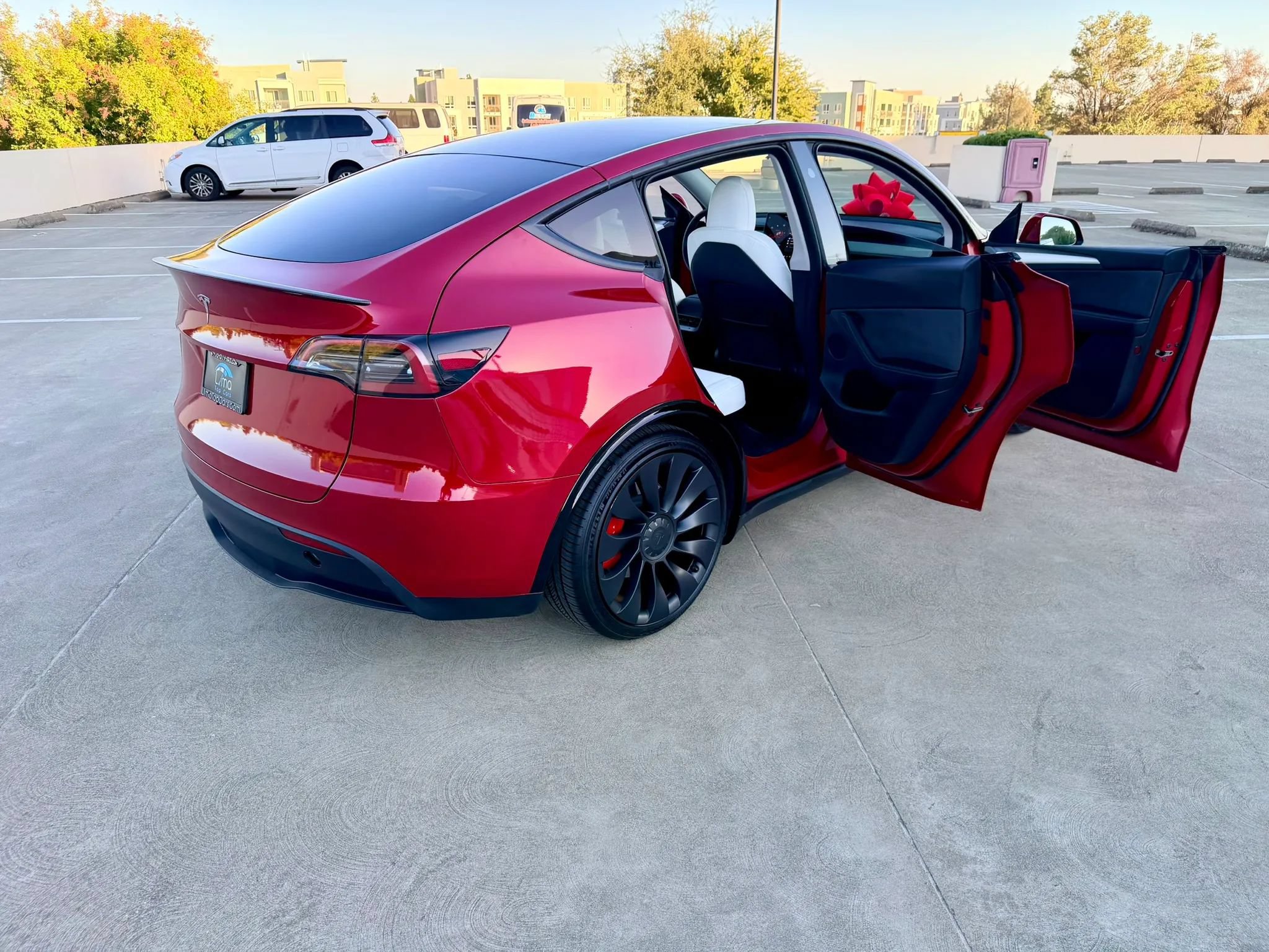 Used 2023 Tesla Model Y Long Range AWD/4WD image 48
