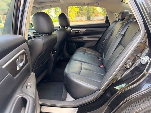 Used 2013 Nissan Altima 3.5 SL w/ Technology Pkg image 19