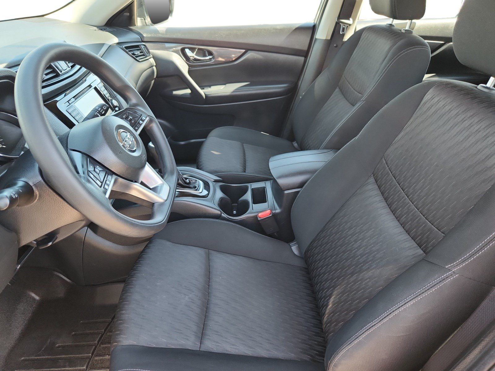 Used 2018 Nissan Rogue S AWD/4WD image 10