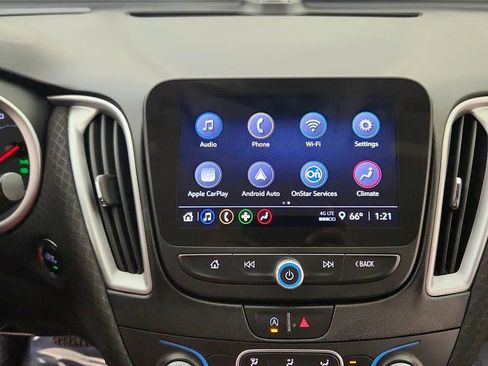 Used 2024 Chevrolet Malibu LT image 24