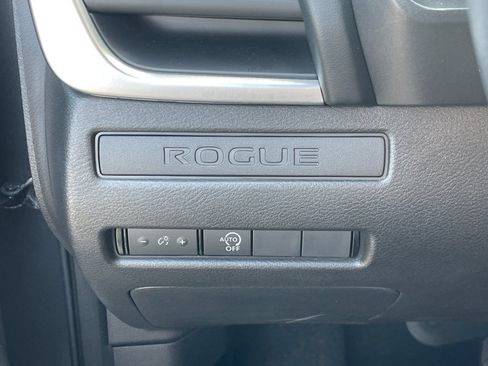 Used 2024 Nissan Rogue S AWD/4WD image 30