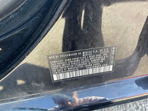 Used 2025 Volkswagen Jetta SE image 30