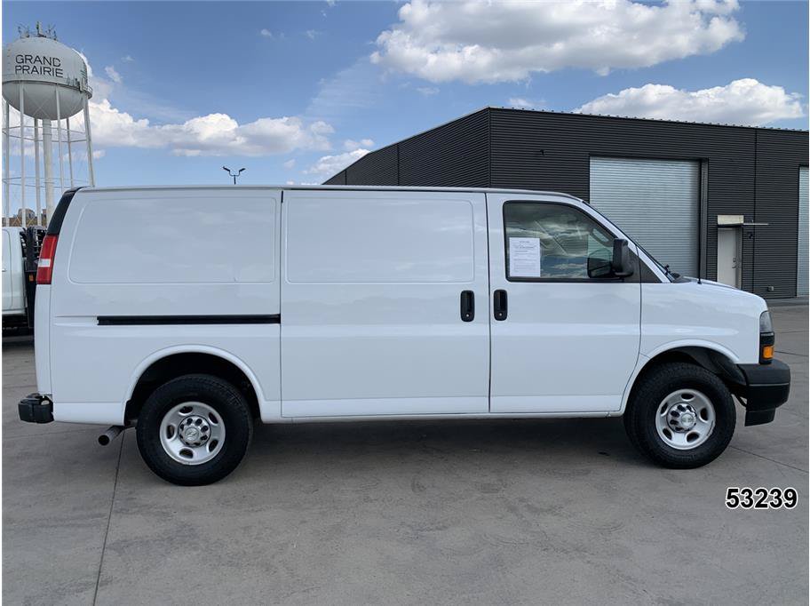 Used 2021 Chevrolet Express 3500 w/ Driver Convenience Package RWD image 5