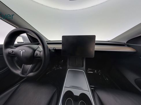 Used 2021 Tesla Model Y Long Range AWD/4WD image 26