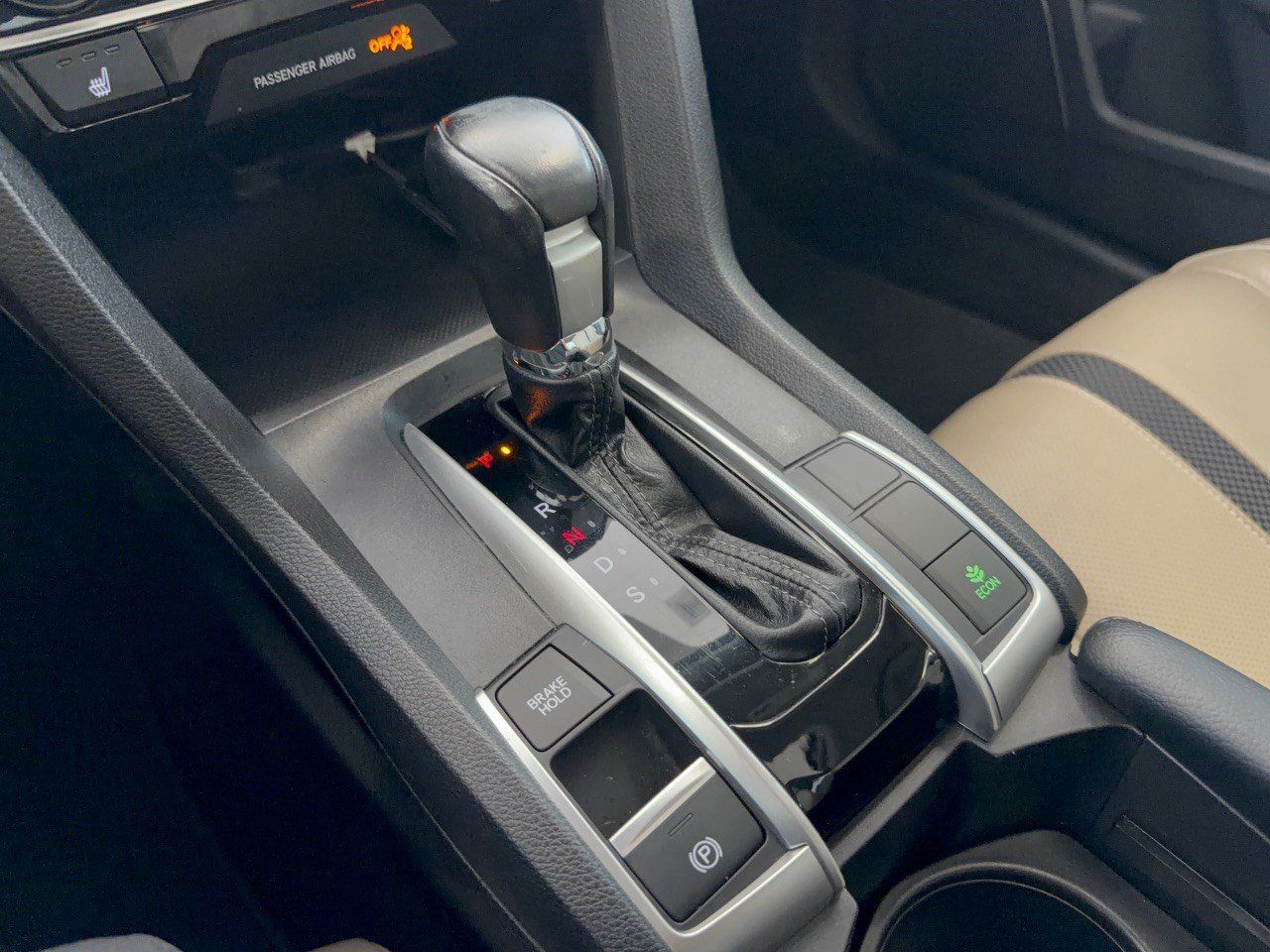 Used 2019 Honda Civic Touring image 21