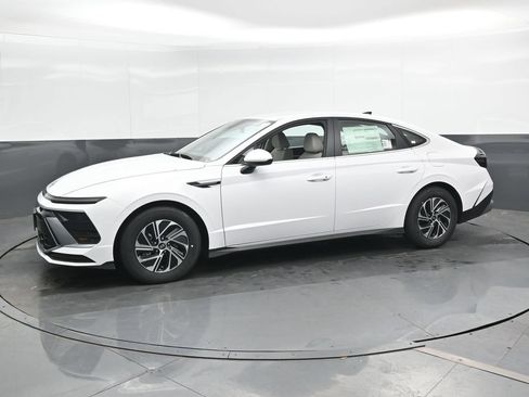 New 2026 Hyundai Sonata Blue FWD image 7