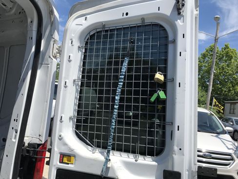 Used 2018 Ford Transit 250 RWD image 19