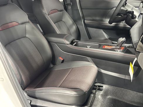 New 2025 Nissan Kicks SR w/ Illumination Package image 6