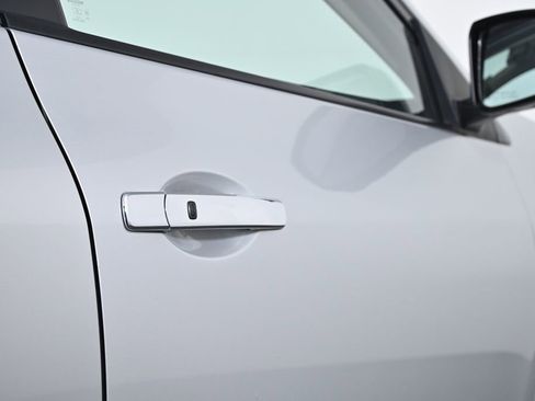 Used 2013 Nissan Rogue SL image 11