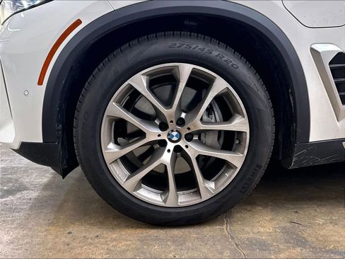 Used 2026 BMW X5 xDrive50e w/ Premium Package AWD/4WD image 12