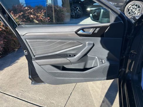 Used 2024 Volkswagen Jetta SEL FWD image 18